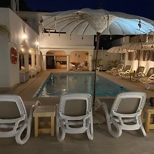 Casa Holandaluzas Near Beach, With Salt Water Pool And Private Parking , Marbella Spain
